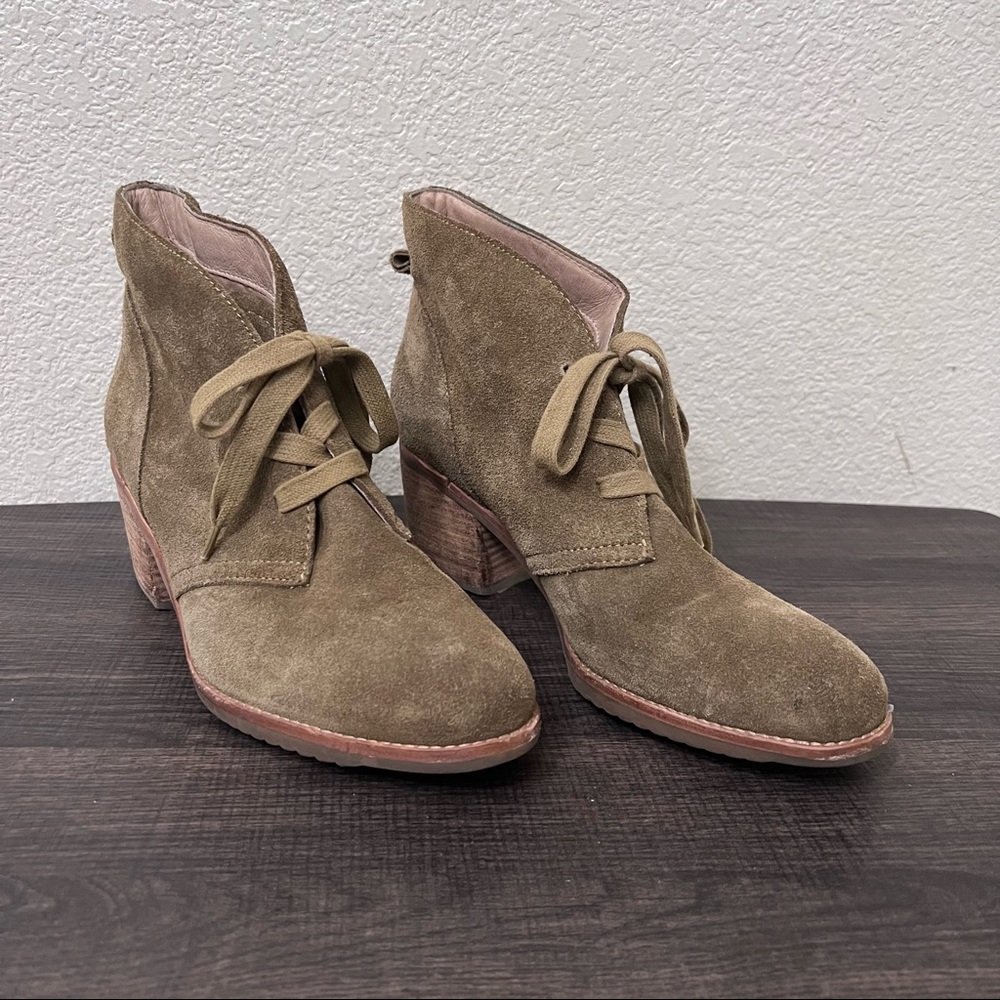 Caslon Gia lace up bootie brown suede stacked heel size 40